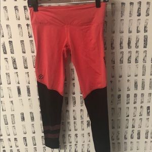 Virus compression leggings